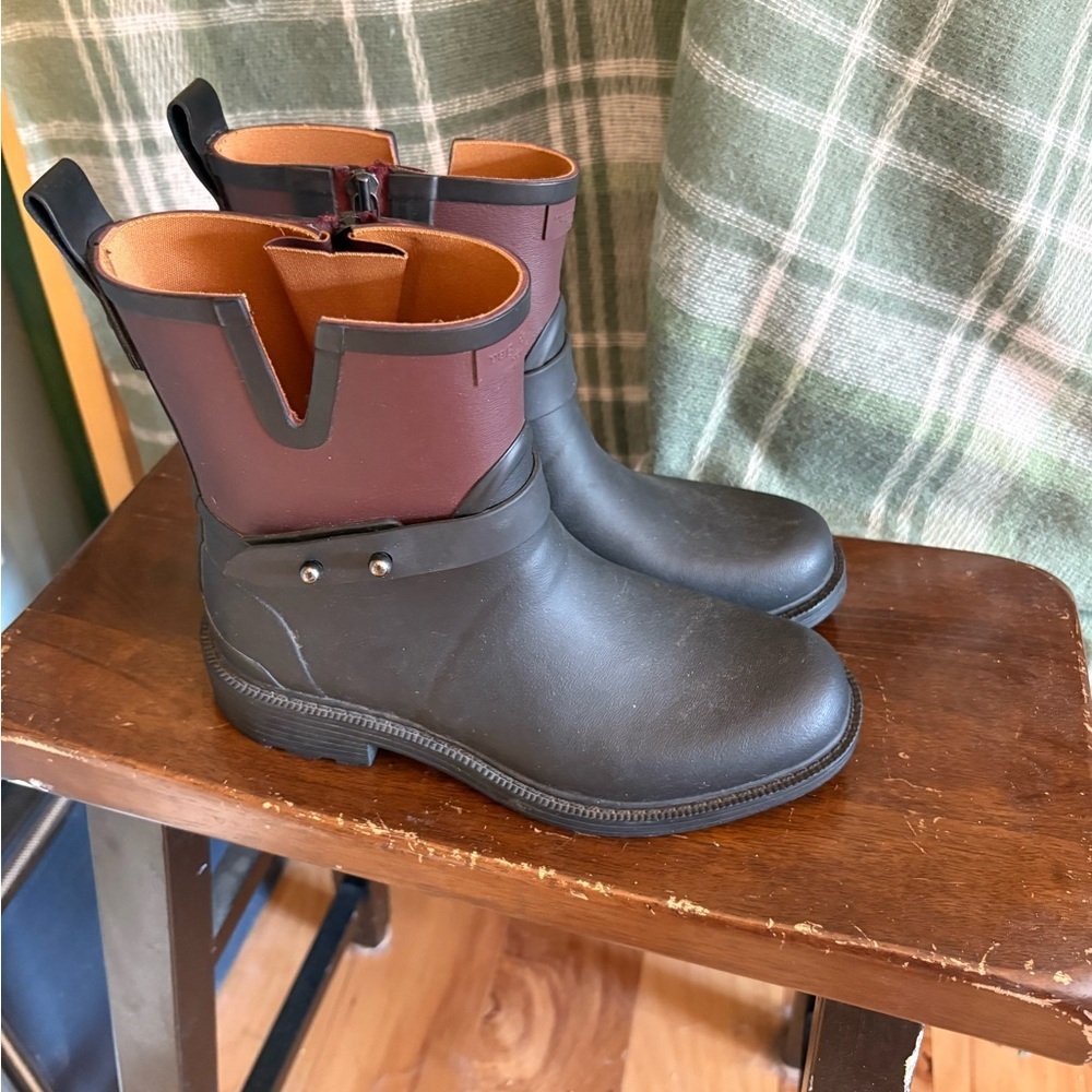 Rag & Bone Black and Burgundy moto style rain Boots size 6